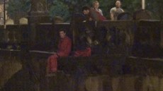Muž seděl za kamenným ochozem mostu Legií a hrozil, že skočí do Vltavy... Muž seděl za kamenným ochozem mostu Legií a hrozil, že skočí do Vltavy...
