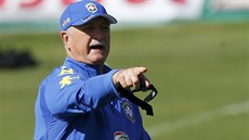 Trenér brazilského národního mustva Luiz Felipe Scolari bhem tréninku v...