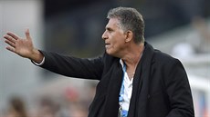 DOPEDU! Trenér Íránu Carlos Queiroz gestikuluje v utkání proti Nigérii.