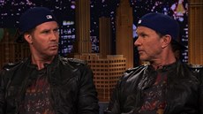 Komik Will Ferrell (vlevo) a bubeník Red Hot Chili Peppers Chad Smith při... Komik Will Ferrell (vlevo) a bubeník Red Hot Chili Peppers Chad Smith při...