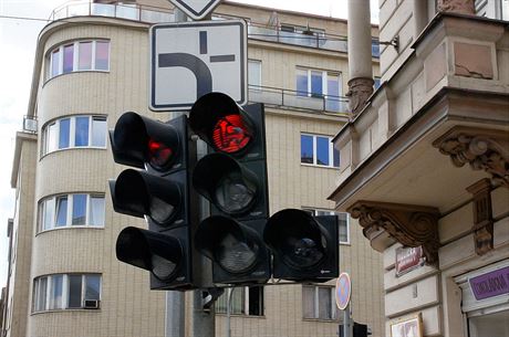 85 LET. Automatická svtelná signalizace v Praze zaala fungovat 21. ledna 1930.