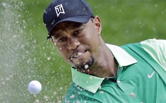 Tiger Woods v 1. kole turnaje Quicken Loans National v Bethesd.