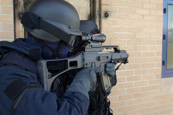 Americká unie pro obanské svobody vytáhla do boje proti policejním jednotkám SWAT. Obytné tvrti si prý pletou s válenou zónou.