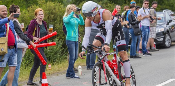 CYKLISTIKA. Tra dlouhou 180 kilometr zvládl Vabrouek výten, do ela závodu...