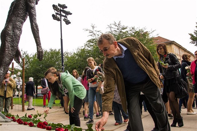 Kampa Komunismus bolí dodnes vzdala úctu obtem  zvle totalitního reimu.