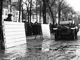 Sout blatník z roku 1912 na fotogalerii archivu Francouzské národní knihovny