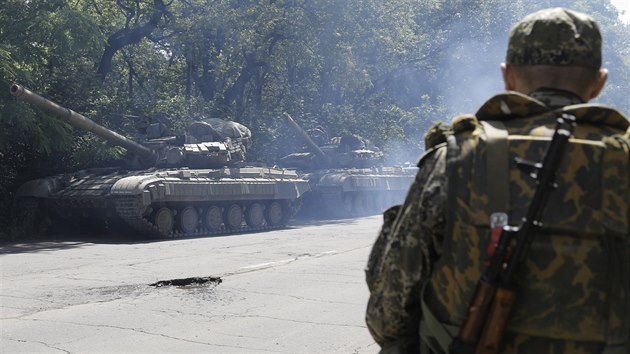 Podle vojenskho a bezpenostnho analytika jsou tanky v pomrn dobrm stavu bu vzbroj dezertr, nebo koist ze zvodu v Charkov (20. ervna 2014).