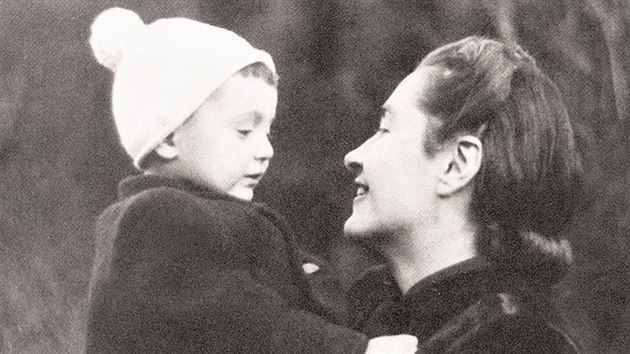 Magda Huskov se synem, 40.lta