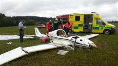 Letadlo spadlo ve tvrtek ráno na louku u obce Kondra.