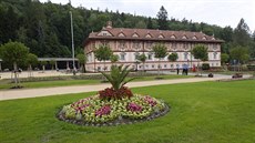 Při obnově lázeňského parku vysadili zahradníci přes 7 tisíc trvalek. Při obnově lázeňského parku vysadili zahradníci přes 7 tisíc trvalek.