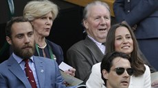 Pippa Middletonová a její bratr James na Wimbledonu (Londýn, 26. ervna 2014)