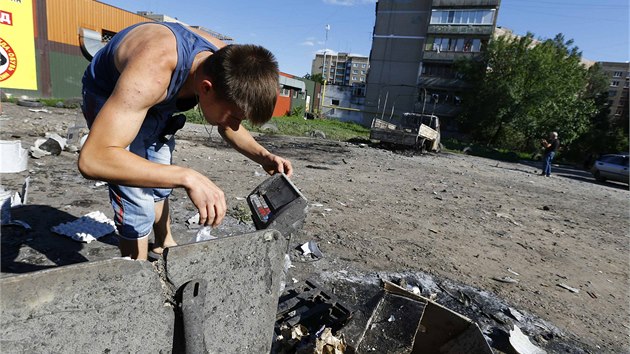 Nsledky ostelovn ve vchodoukrajinskm Slavjansku. Separatist vin ukrajinskou armdu, e pouila chemick zbran na bzi chloru. (29. ervna 2014)