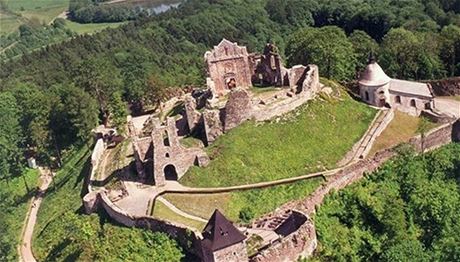 Hrad Pottejn moná dodnes skrývá tajemství stedovkého pokladu