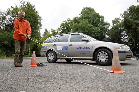 Test brzdn v rznch druzch obuvi