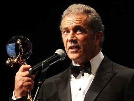 Herec Mel Gibson s cenou za pínos svtové kinematografii (4. ervence 2014).