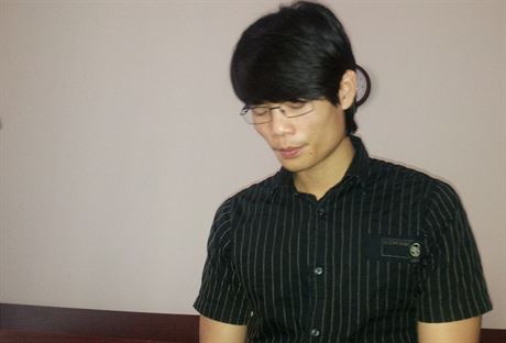 Obalovaný Hieu Nguyen Manh z Chebu vozil mrtvou dívku desítky minut taxíkem. idii tvrdil, e je opilá.