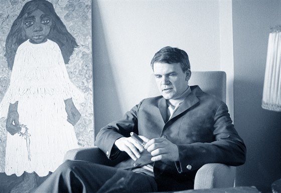Spisovatel Milan Kundera na archivním snímku z kvtna 1968