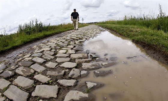 Koií hlavy u severofrancouzského msta Orchies, kde se pojede pátá etapa Tour...