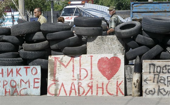 Ozbrojení prorutí separatisté steí své kontrolní stanovit ve Slavjansku