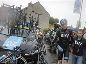 Chris Froome po pdu odstupuje z Tour de France.