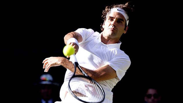 vcarsk tenista Roger Federer ve finle Wimbeldonu prohrl s Djokoviem.