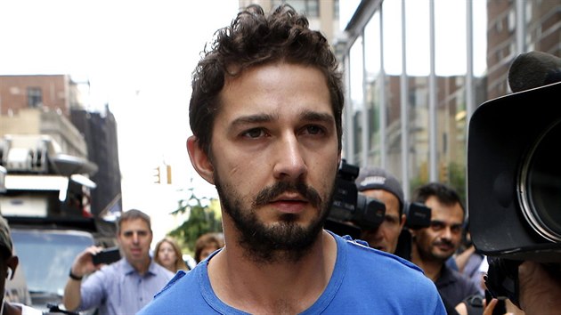 Shia LaBeouf po proputn z newyorsk vazby