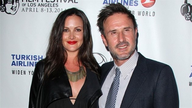 David Arquette se zasnoubil s Christinu McLartyovou.