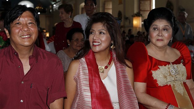 Ferdinand, Immee a Imelda Marcosovi (Filipny, 2. ervence 2014).