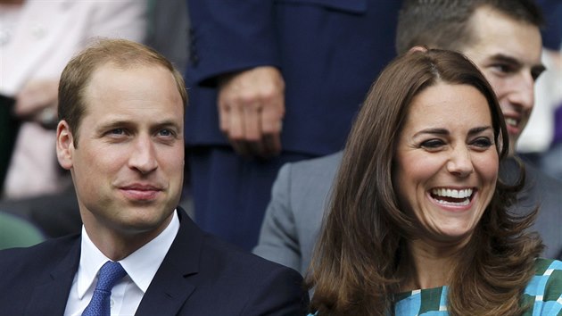 Princ William a jeho manelka Kate na Wimbledonu (Londn, 5. ervence 2014)