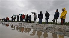 Fanouci podél kostkových úsek páté etapy Tour de France.