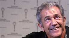 Mel Gibson usedl do kesla k Marku Ebenovi pi natáení speciálního dílu...