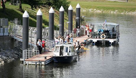 Pístavit v eských Budjovicích u Dlouhého mostu.