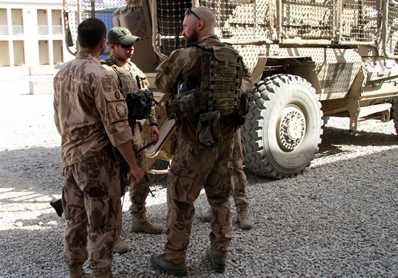 etí vojáci na základn Bagrám v Afghánistánu