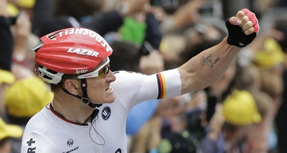 André Greipel se raduje z triumfu v esté etap Tour de France