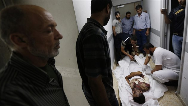 Tlo Palestince zabitho pi izraelskch nletech na Psmo Gazy (16. ervence 2014)