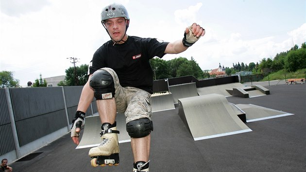 Skateboardist, bruslai a ridei se v Ostrov dokali novho zzem.