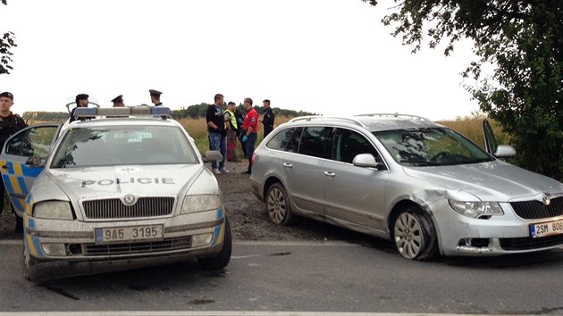 Policist dostihli ujdjc kraden vz a u Stranic ve stednch echch. Tam zadreli idie.