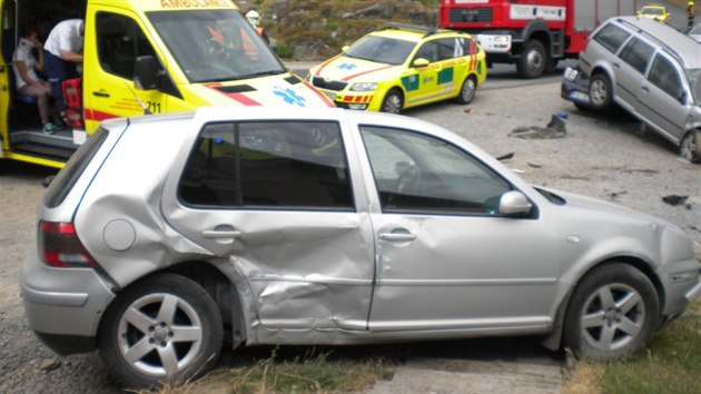 Kurizn nehoda se stala ve tvrtek 10. ervence ve Vininch umicch na Brnnsku. Auto jedouc z kopce tam vletlo do tech zaparkovanch aut a znan je pokodilo.