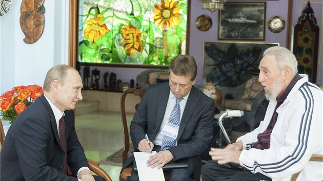 Vladimir Putin hovo s bvalm kubnskm vdcem Fidelem Castrem (12. 7. 2014).