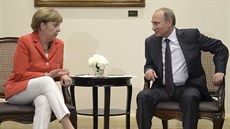 Ruský prezident Vladimir Putin a německá kancléřka Angela Merkelová jednají... Ruský prezident Vladimir Putin a německá kancléřka Angela Merkelová jednají...