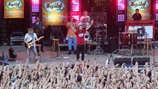 Kapela Kryštof na svém festivalu nazvaném Kemp v Náměšti na Hané (12. července... Kapela Kryštof na svém festivalu nazvaném Kemp v Náměšti na Hané (12. července...
