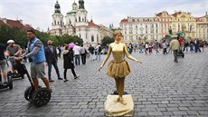 ZLATÁ PRAHA. Živé sochy navrhovanému zákazu odolají. Pokud si ovšem Praha... ZLATÁ PRAHA. Živé sochy navrhovanému zákazu odolají. Pokud si ovšem Praha...