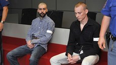 Před senátem Krajského soudu v Olomouci stanuli Štefan Bohumel (vlevo) a... Před senátem Krajského soudu v Olomouci stanuli Štefan Bohumel (vlevo) a...