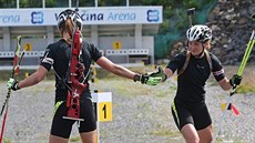 Veronika Vítková (vpravo) během letní přípravy Veronika Vítková (vpravo) během letní přípravy
