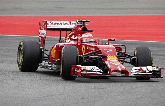 Kimi Räikkönen s vozem Ferrari pi Velké cen Nmecka formule 1.