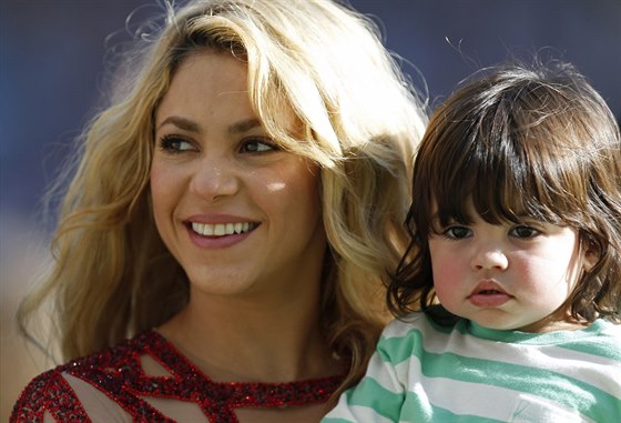 Shakira a její syn Milan (Rio de Janeiro, 13. ervence 2014)