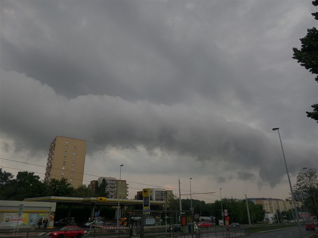 Roll cloud nad Prahou