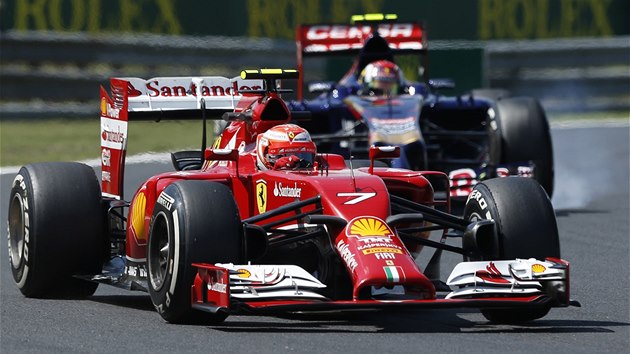 NESTAIL. Kimi Rikknen s vozem Ferrari v kvalifikaci Velk ceny Maarska F1.