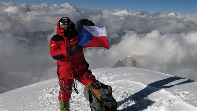Radek Jaro na vrcholu K2