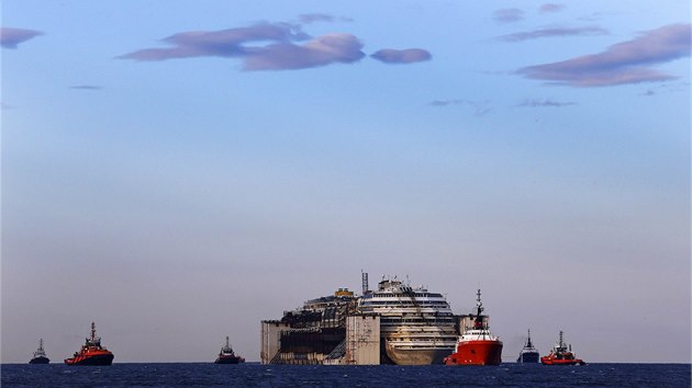 Costa Concordia doplula do Janova (27. 7. 2014).